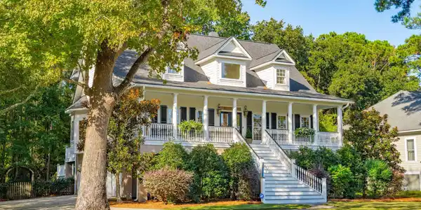 1400 Walking Trail Court