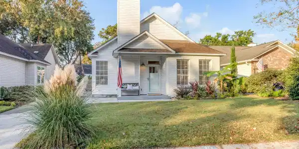 975 Provincial Circle