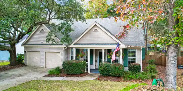 1949 Oak Tree Lane