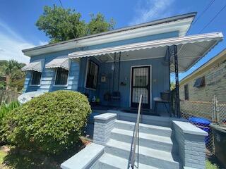 14 Enston Avenue