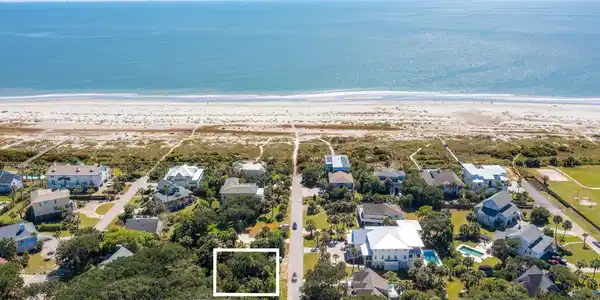 8 49th Avenue