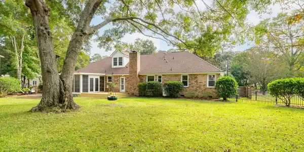 1236 Calais Drive