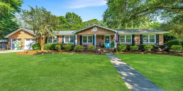 731 London Drive