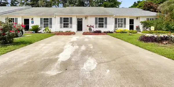 1655 Dexter Lane