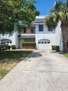 24 Meander Row