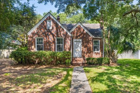 9 Avondale Avenue