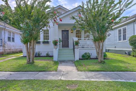 105 Magnolia Avenue