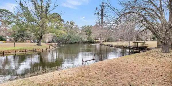 1093 Harbor View Road