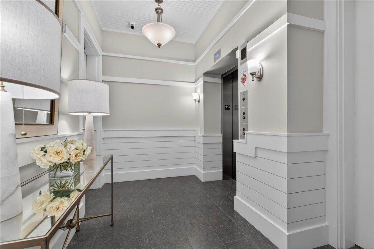 Image 4: Building Foyer