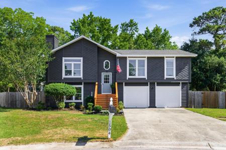 1504 Canton Square