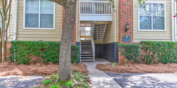 1600 Long Grove Drive