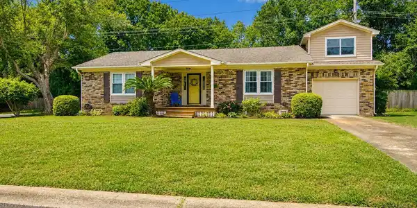 1119 Island View Drive