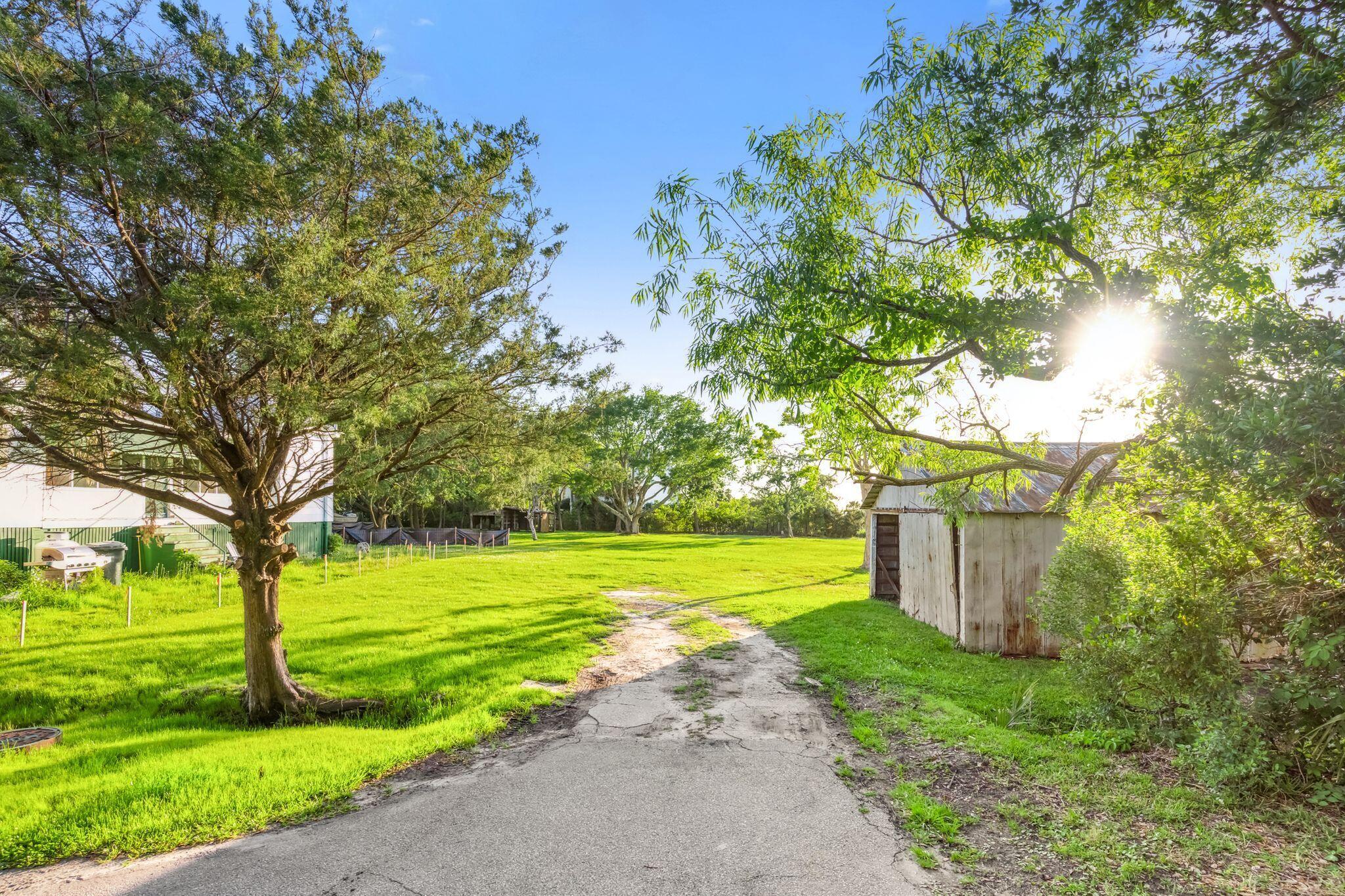 Image 4: SullivansIslandLot-KeenEyeMarketing-006