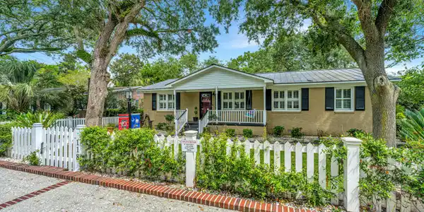 118 Live Oak Drive