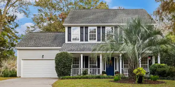 1909 Oak Tree Lane
