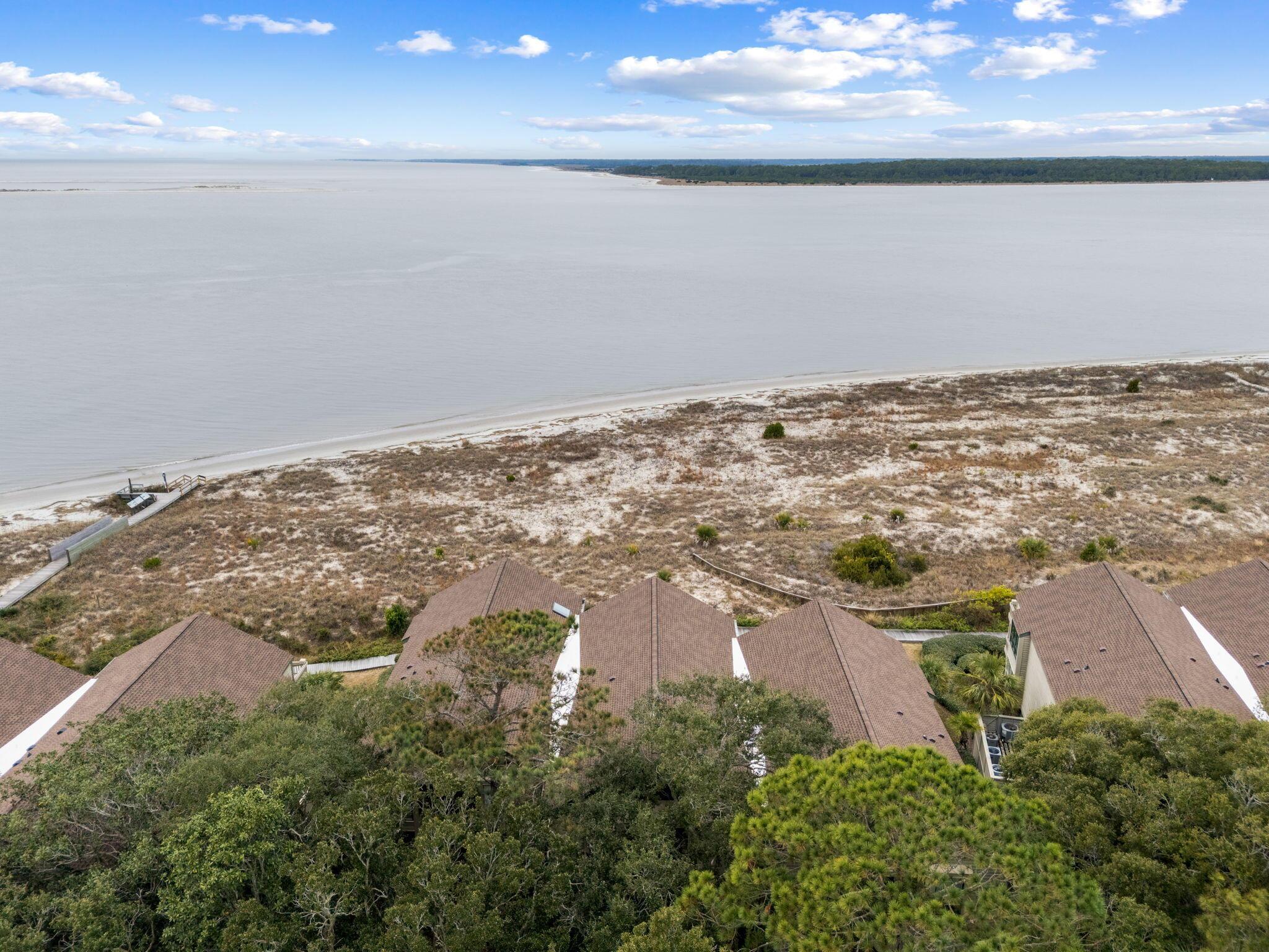 Image 1: 32-web-or-mls-1319 Pelican Watch Villas