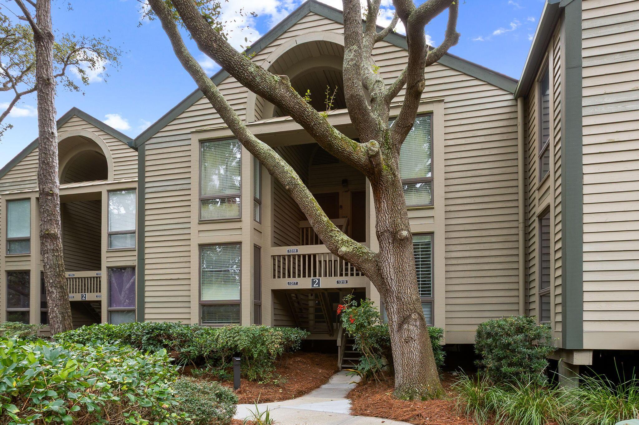 Image 2: 2-web-or-mls-1319 Pelican Watch Villas C