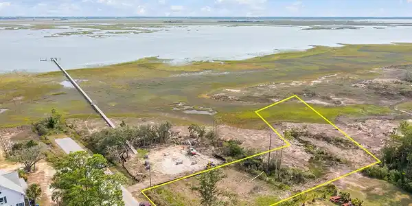 1637 State Rd S-10-1519, Mount Pleasant SC 29466