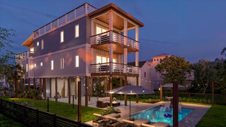 615 W Beach Court