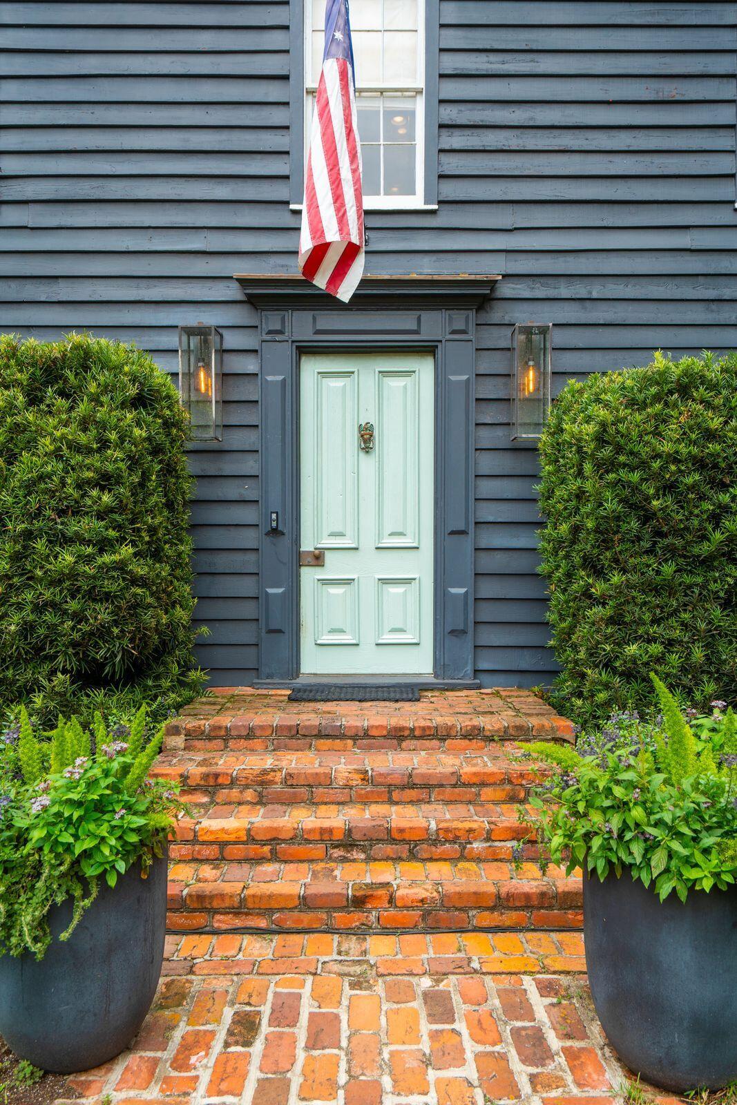 Image 2: 242MiddleSt-KeenEyeMarketing-009