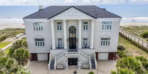 123 Pioneer Loop