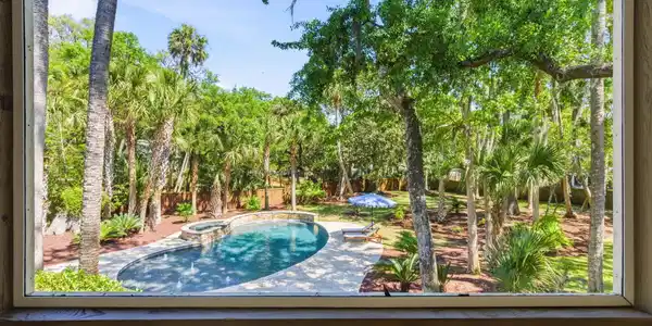 Image 3: 25-web-or-mls-NCP09504