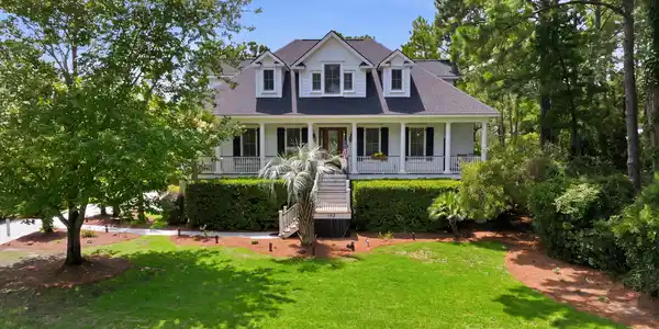 Image 2: 2