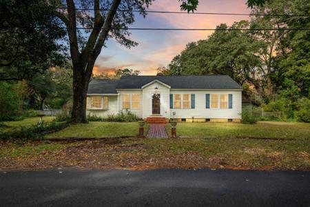2128 Golfview Drive