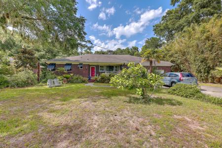 1332 S Edgewater Drive
