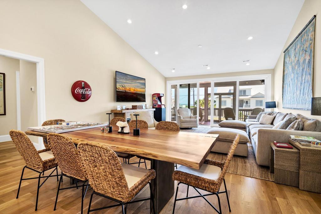 Image 2: 1701 A Palmetto Blvd