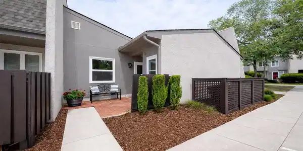 306 Ventura Place