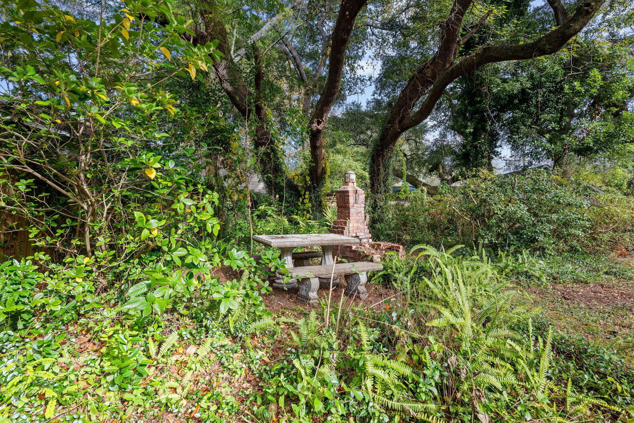 Image 2: 19-web-or-mls-019-2128GoldviewDr-Charles