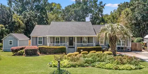 965 Mooring Drive