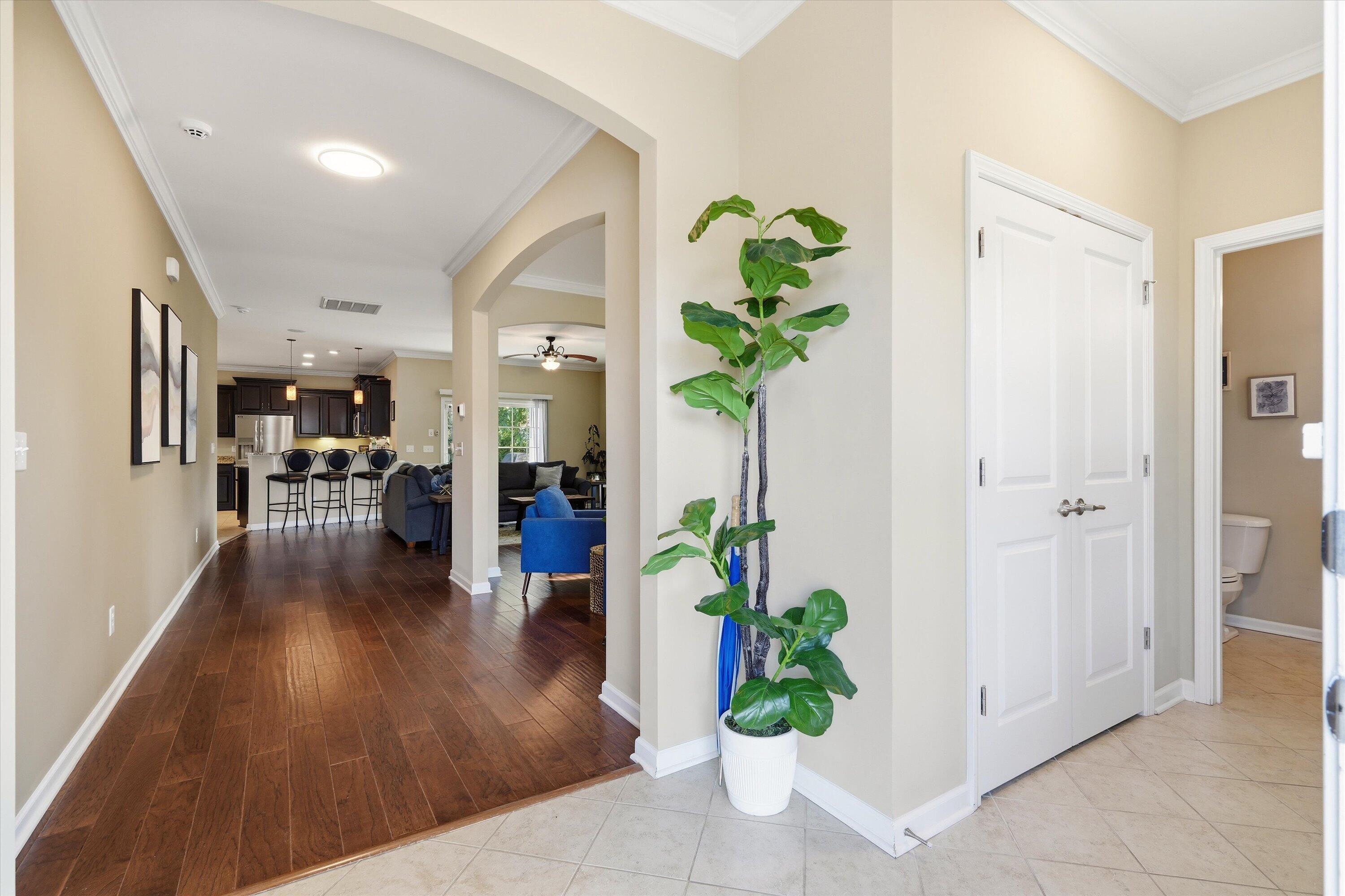 Image 3: Foyer