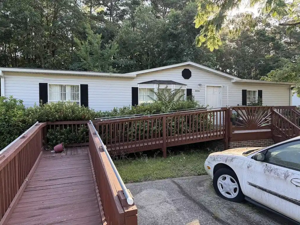 Image 1: 8156 woodland 4