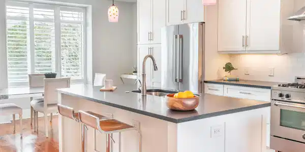 Image 2: Gourmet Kitchen