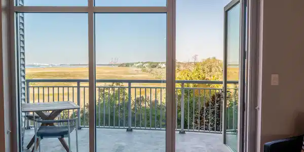 Image 4: gorgeous marsh view