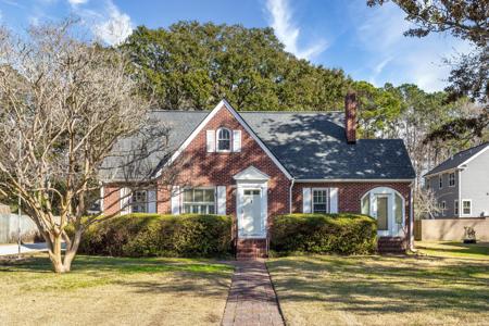 366 Woodland Shores Road, Charleston SC 29412