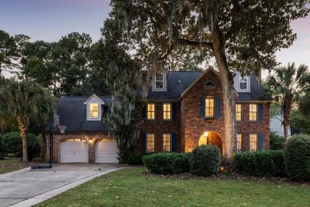 1018 Royalist Road