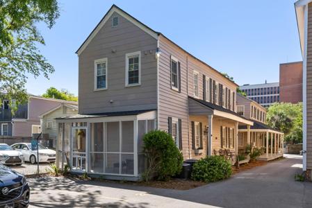 20 Bee Street