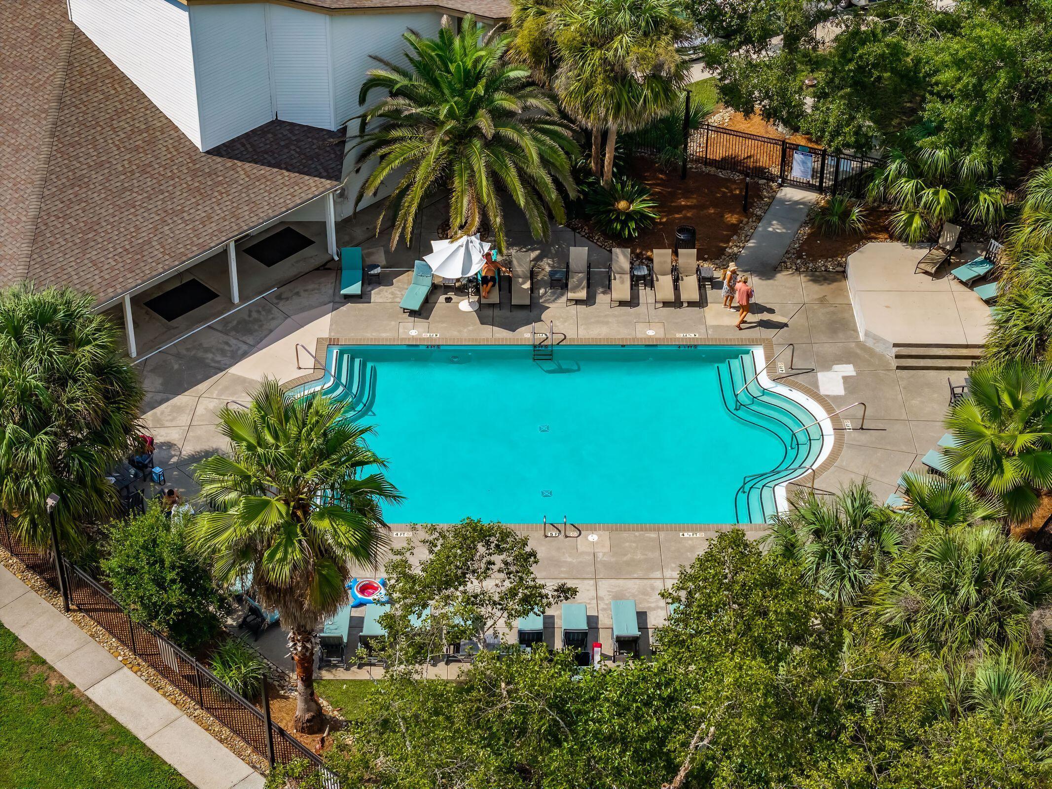 Image 3: Resort Style Living Near Downtown CHS