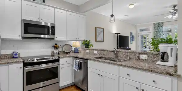 Image 2: Kitchen