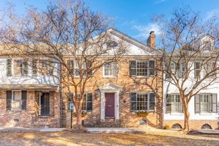 32 N Adgers Wharf, Charleston SC 29401