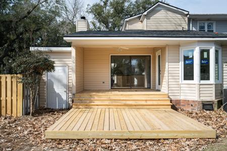 975 Harbor Oaks Drive