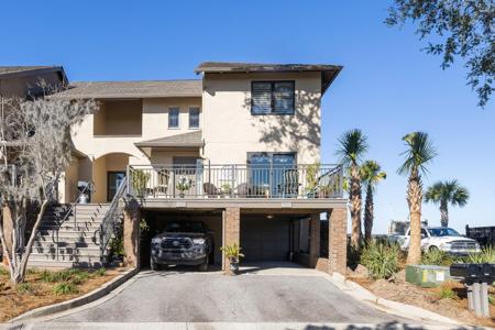 1915 Marsh Oak Lane
