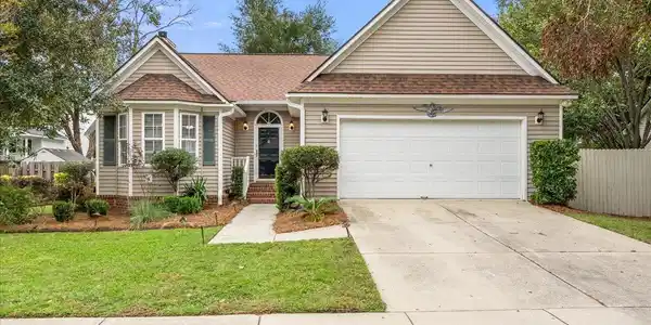 1114 Wayfarer Lane