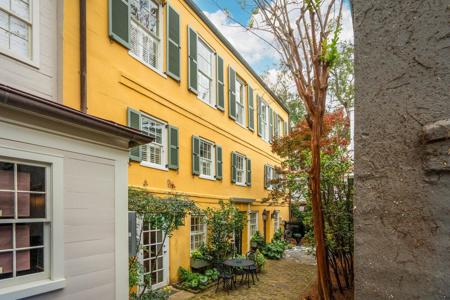 61 1/2 Tradd Street