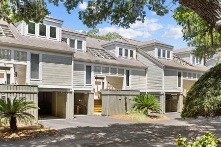 1721 Live Oak Park