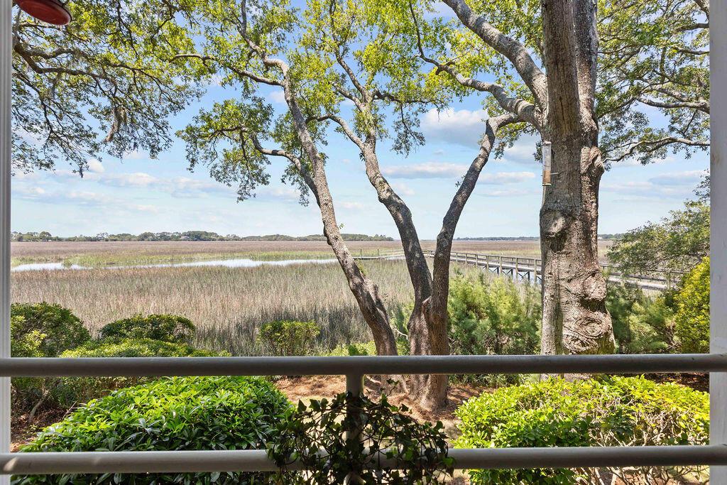 Image 3: 1721-Live-Oak-Park-27