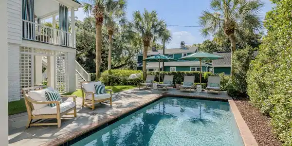 Image 3: Private Pool
